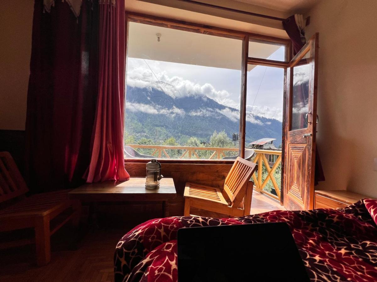 Хостел Yolo Backpackers - Manali Екстер'єр фото