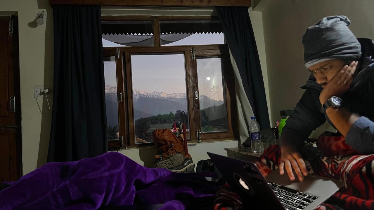 Хостел Yolo Backpackers - Manali Екстер'єр фото