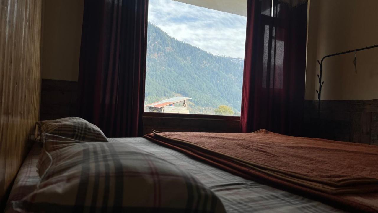 Хостел Yolo Backpackers - Manali Екстер'єр фото