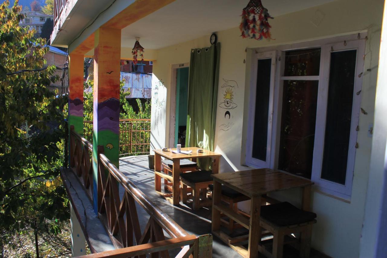 Хостел Yolo Backpackers - Manali Екстер'єр фото